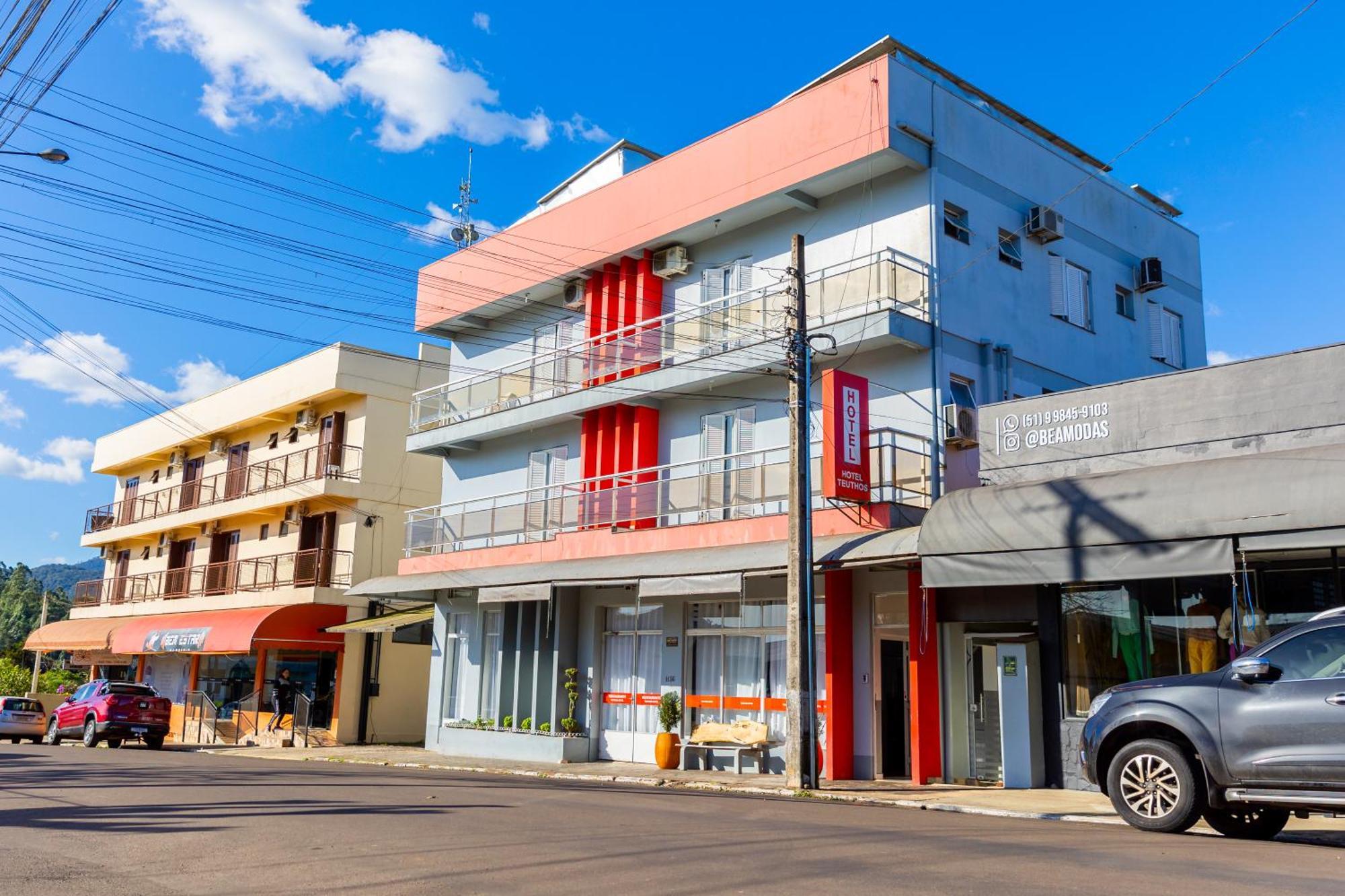 Teuthos Hotel Teutônia エクステリア 写真